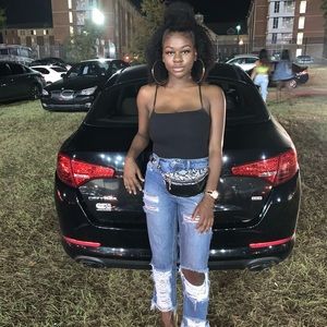 Meet your Posher, Jhourdan